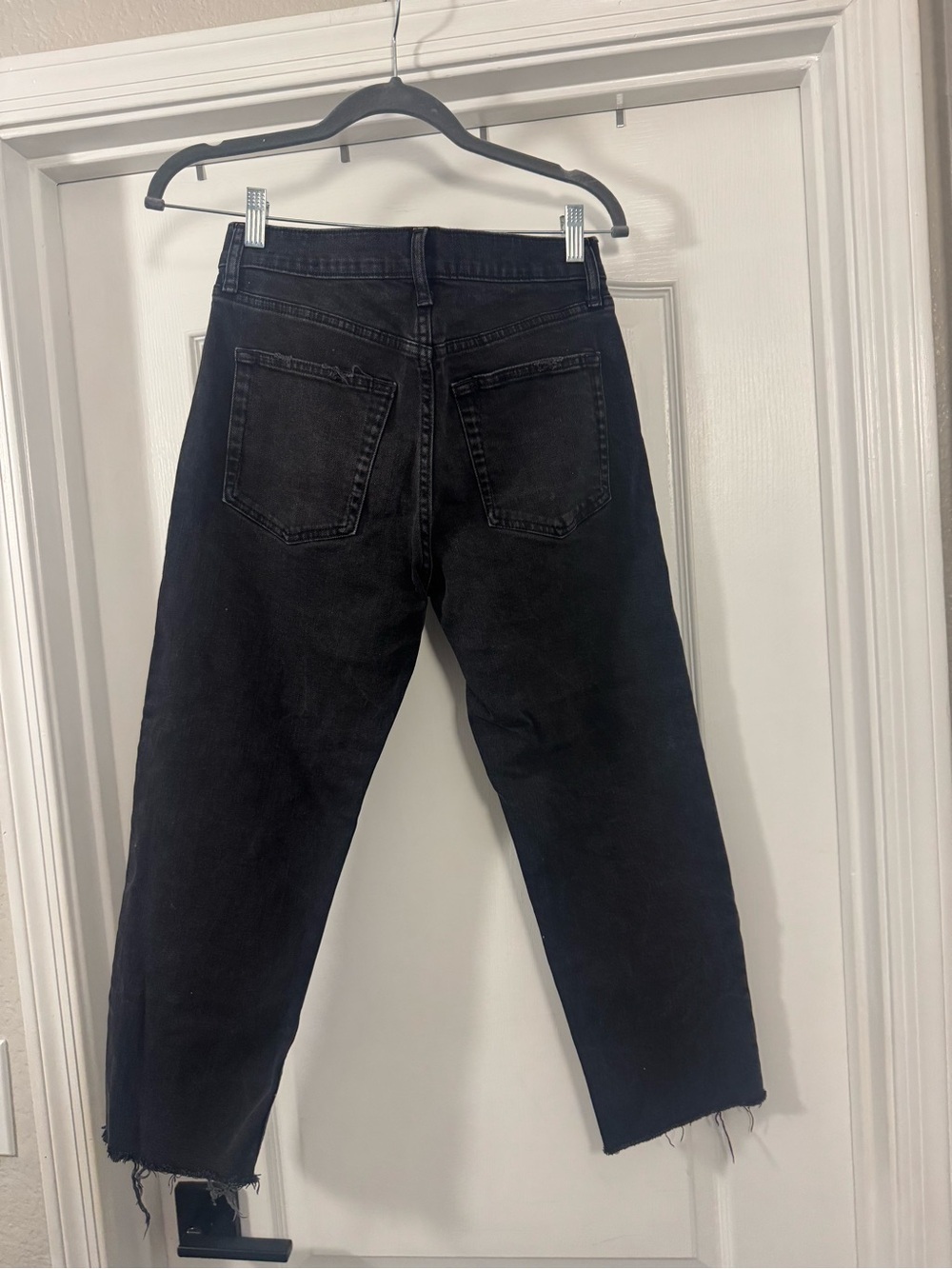 GAP Black Cropped Cheeky Straight Leg Jeans - Picture 7 of 14